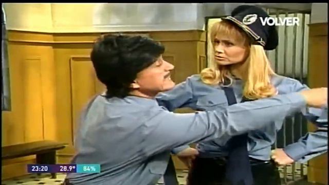 “El Lado Cómico de la Ley: Rompeportones en la Comisaría capitulo 6” смотреть онлайн