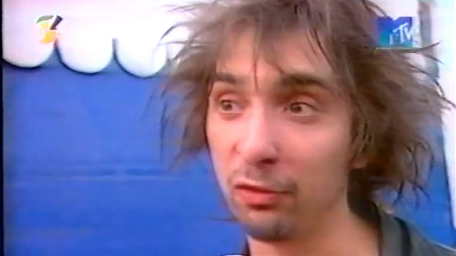 Михаил Горшенев Король и Шут MTV News-блок. Репортаж о фестивале «Нашествие» 5.08.2001 смотреть онлайн