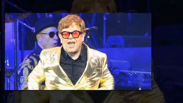Elton John laughs off awkward wardrobe malfunction during Glastonbury set смотреть онлайн
