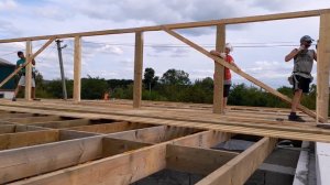 Дом с нуля. День 58. Коньковый прогон.