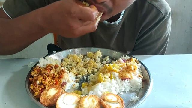 Eating | khongdrum thongba + yerum fry + egg bhurji + alu metpa || manipuri mukbang смотреть онлайн