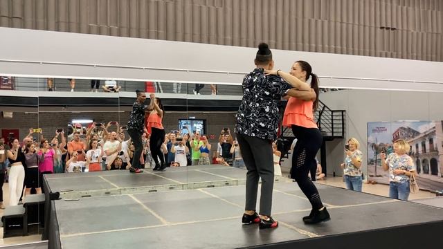 clase de Son Cubano Musicality - Yoanis Meneses y Olga Samoilova смотреть онлайн