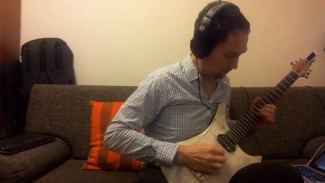 Student Roman Kaspari playing "I Don't Need No Doctor" solo by John Scofield смотреть онлайн