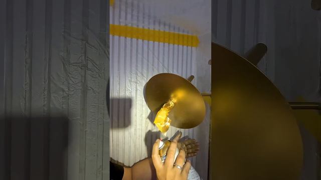 Золотая краска из баллончика