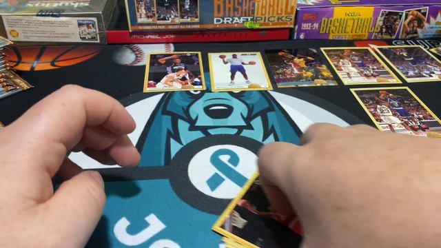 1993 Classic Basketball Box Opening! Penny Hardaway Rookie Chase! смотреть онлайн