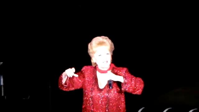 Debbie Reynolds - Tribute to Judy Garland смотреть онлайн