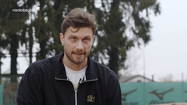 Landkreis-Gschichtn: Tennisspieler Daniel Brands im Portrait смотреть онлайн