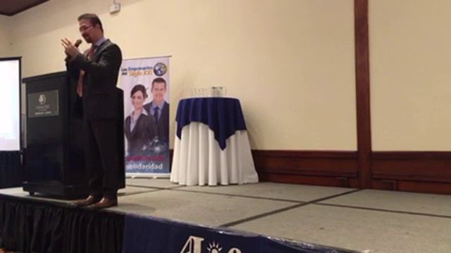 Sin disciplina no hay resultados - Herminio Nevarez en Costa Rica смотреть онлайн