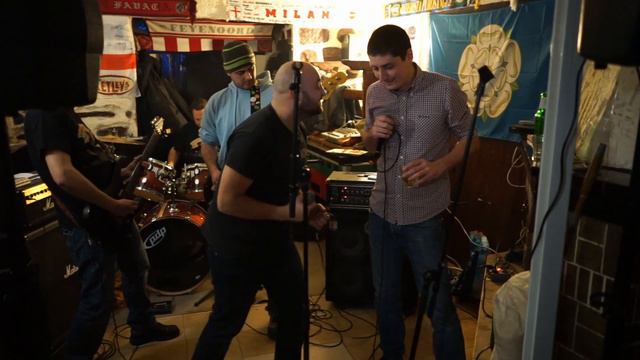 Мъртво Пияни Селяни - Кура Mи Янко/Solrik Satan Danser Med Rosa Ponnier Under Godteri Rainbow смотреть онлайн