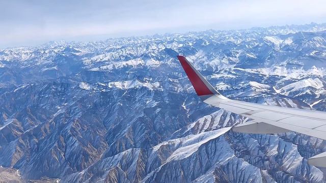 Takeoff from Kushok Bakula Rimpochee airport смотреть онлайн