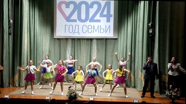 Агеева Виктория,Антипов Сергей и хореографический коллектив "Вдохновение" смотреть онлайн