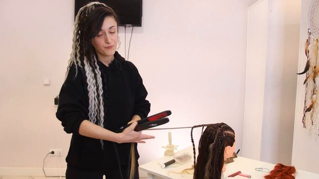 АФРОЛОКОНЫ, КОТОРЫЕ МОЖНО РАСЧЕСЫВАТЬ. НОВЫЙ МАТЕРИАЛ В СТУДИИ АФРОПЛЕТЕНИЯ AFROMARI смотреть онлайн