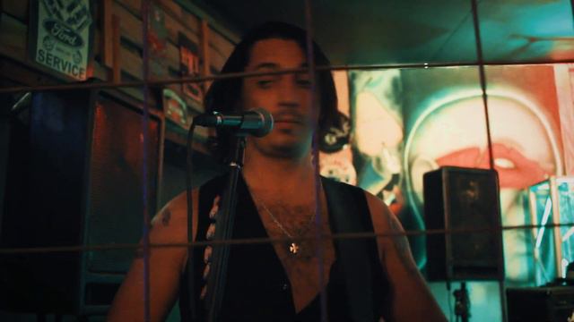 AmericanA -"Walk this way" (Aerosmith cover) смотреть онлайн