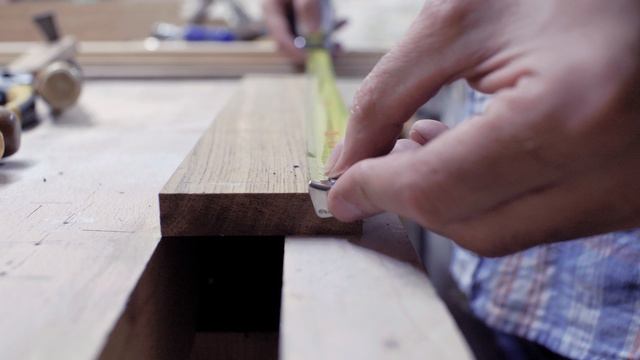 038_gh5_measures_with_a_tape_measure_2