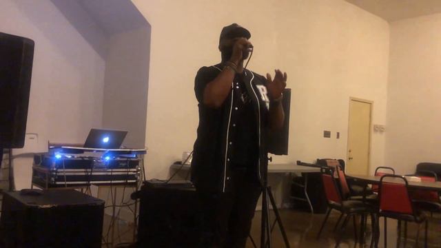 House Music Artist Robert Jeffries and DJ Tony Peoples performing “ Stressing me” 3/23/2024 смотреть онлайн