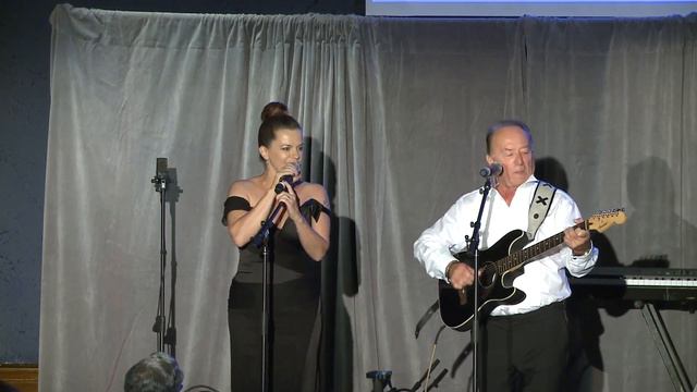 Petr Janda & Marta Jandová: Otázky @ Czech Centennial Gala Chicago смотреть онлайн