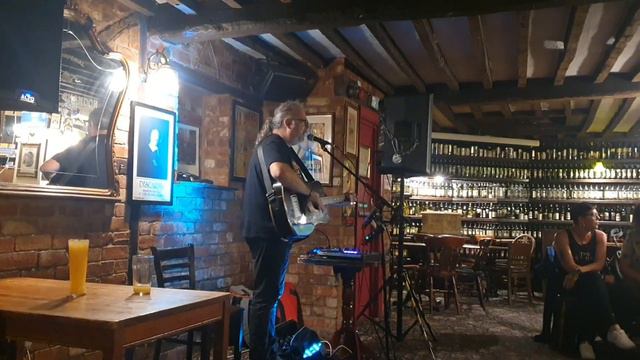 CAFE RENE 2022 SOLO FOLKSINGER смотреть онлайн