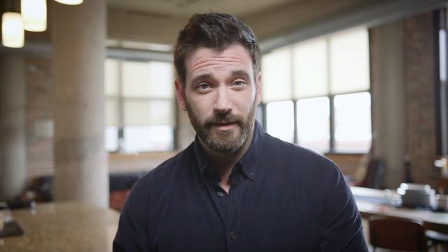 Colin Donnell Loves His Beard...and Voting смотреть онлайн