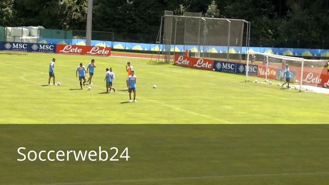 ESCLUSIVA SOCCERWEB24: Vargas e Gargano si stuzzicano in allenamento смотреть онлайн