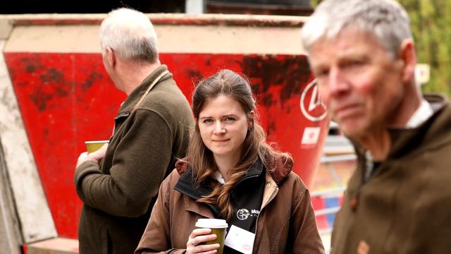 Lely Astronaut and Lely Vector Testimonial with Gem and Mike King, North Bristol, England (EN) смотреть онлайн