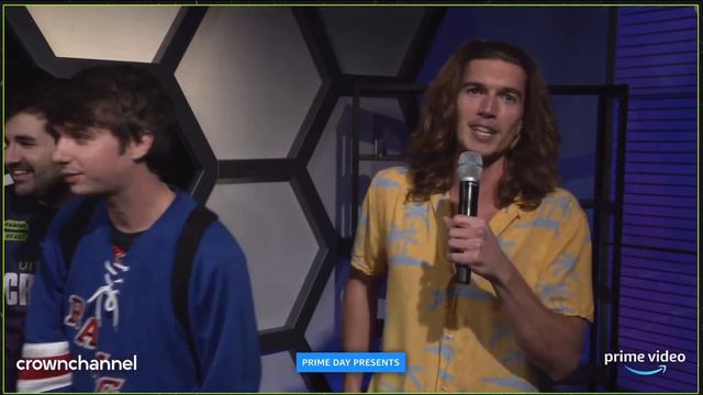 Karl Jacobs being interviewed during MrBeast’s League Stream смотреть онлайн