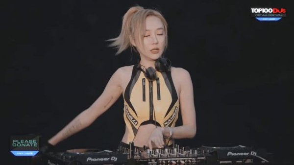 KAKA live for the #Top100DJs Virtual Festival, in aid of Unicef