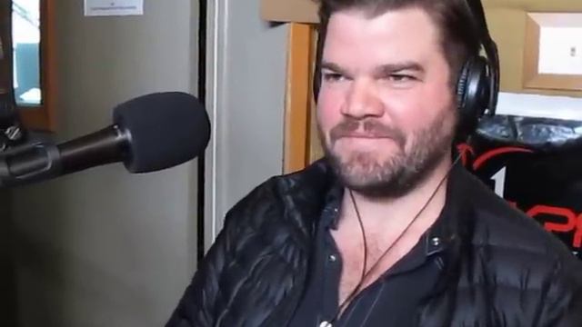 HUNTER PERRIN @ KPFT #2 смотреть онлайн