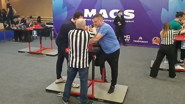 MAOS Турнир по армрестлингу категория 95+ 016 (Илойнен Илья - Куликов Владимир) смотреть онлайн