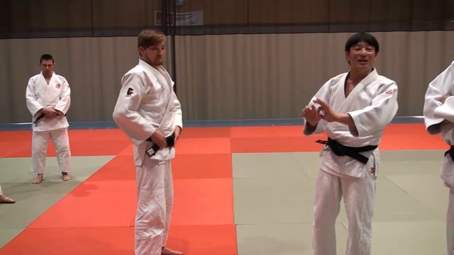 2018-04-19 Masterclass Eiji Kikuchi 1v4 смотреть онлайн