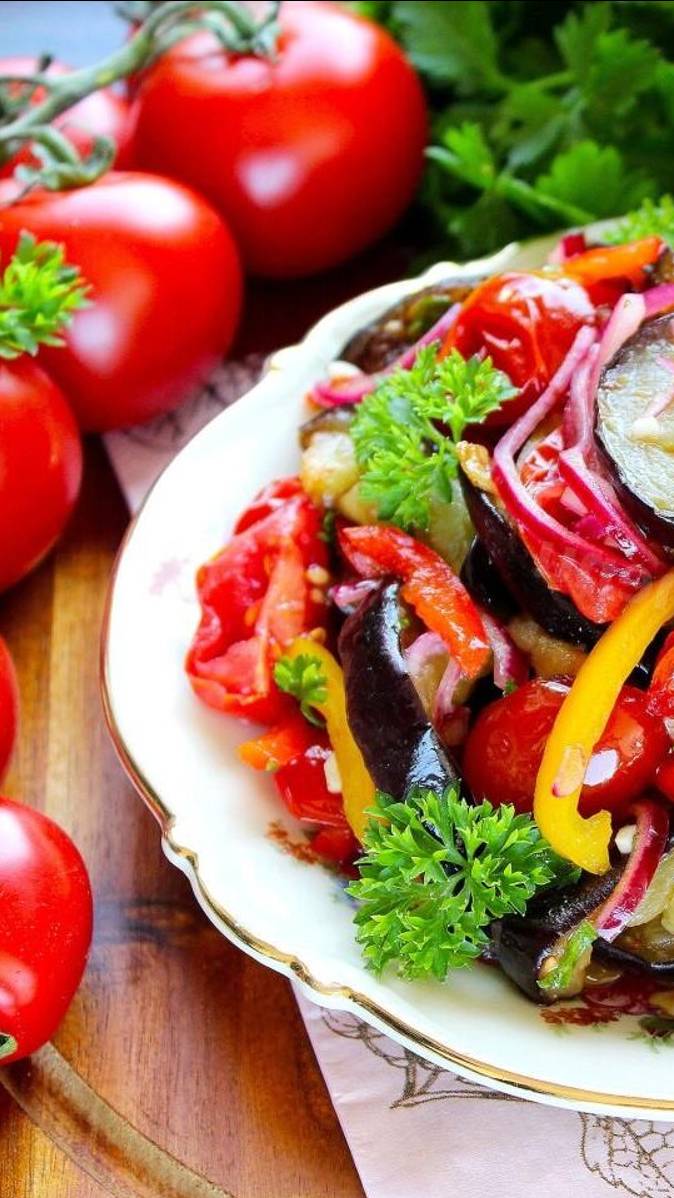 Обжаренные баклажаны в салате — мега-вкусно! смотреть онлайн