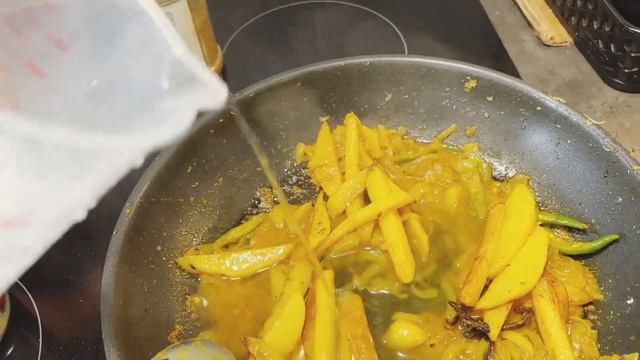 Ramadan day 8 weekend special||Small fish with dried mango recipe for Sahri || смотреть онлайн