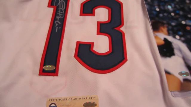 Shabazz Napier Signed UCONN Jersey and Photo from Powers Autographs смотреть онлайн