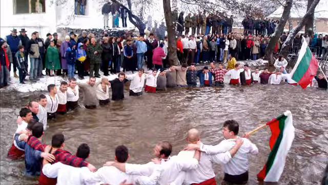 Методи Динков 9 / Еленка по двор ходеше / смотреть онлайн