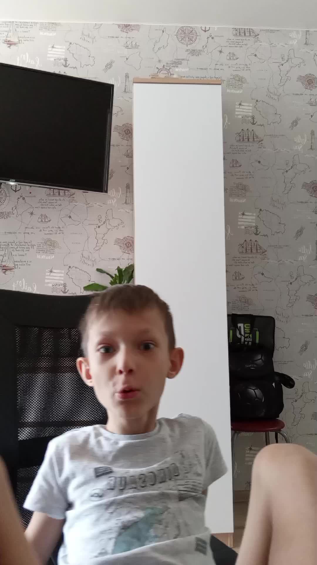 ??? смотреть онлайн