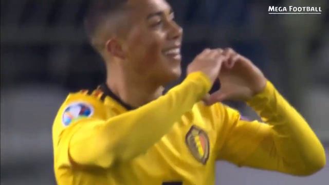 Youri Tielemans • Defensive Skills & Passes смотреть онлайн