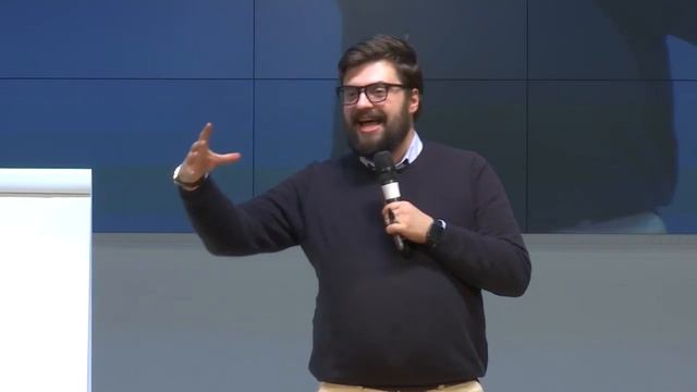 С чего начать маркетинговую стратегию. Илья Балахнин о прибыли и разработке стратегии. смотреть онлайн