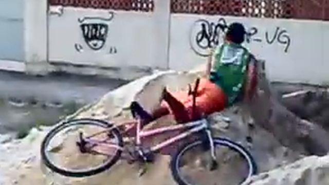 Jaba um louko numa bike смотреть онлайн