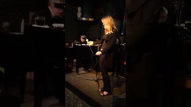 Kim Tobin 4 смотреть онлайн