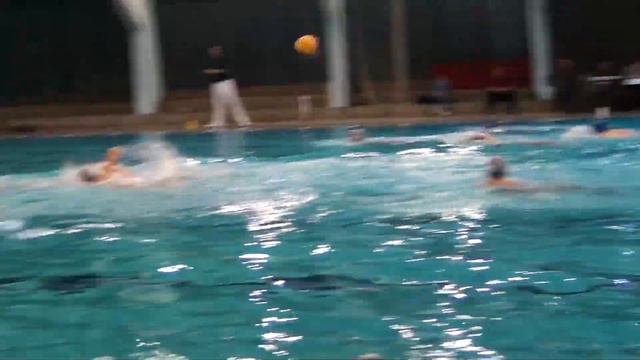 Nice goal of young waterpolo player from Serbia.MTS смотреть онлайн