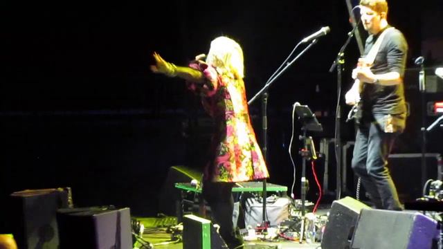 Echo Beach snippet, Toyah 23 10 2022 смотреть онлайн