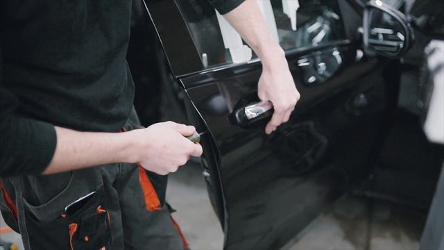 Доводчики дверей Mercedes C AMG смотреть онлайн