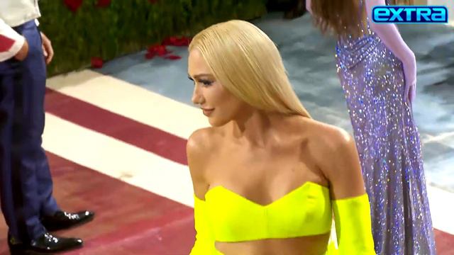 Met Gala 2022: Gwen Stefani Is RADIANT in Neon Look смотреть онлайн
