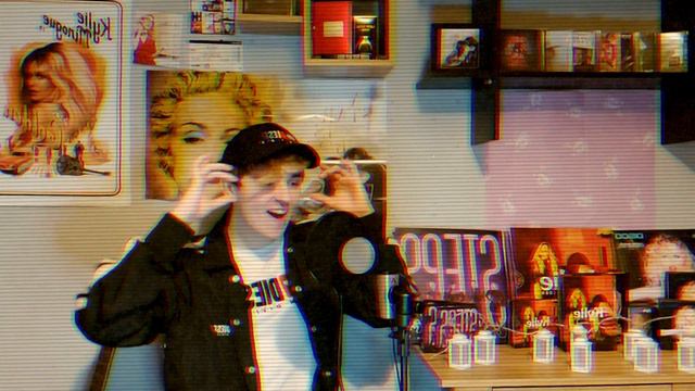 Let Me Reintroduce Myself - Gwen Stefani Cover смотреть онлайн