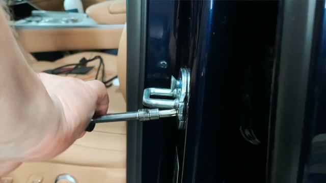 Genesis GV80 доводчики дверей смотреть онлайн