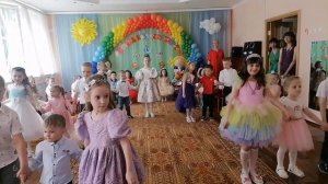 -Танец на выпускной с _Танец с малышами_.mp4 22 год