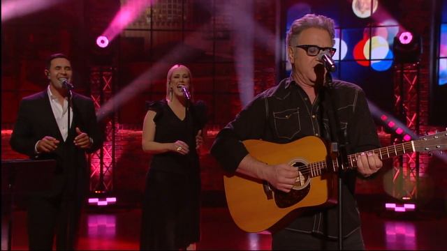 FRANK STALLONE "I'm Never Gonna Give You Up" (LIVE) | Jukebox | Huckabee смотреть онлайн