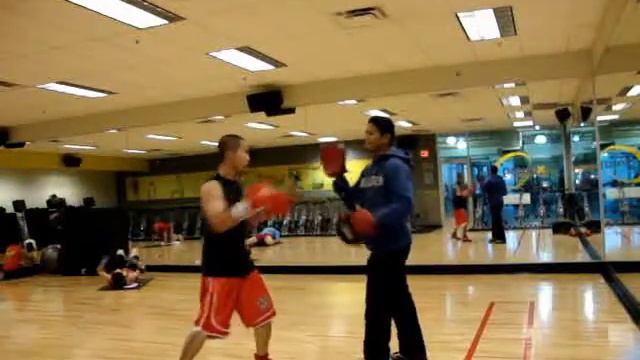 Training With Former Champ Luisito Espinosa Back In 2009 смотреть онлайн