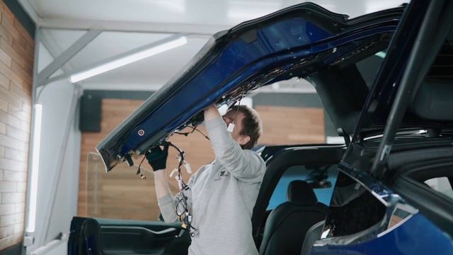 Шумоизоляция Tesla Model X смотреть онлайн