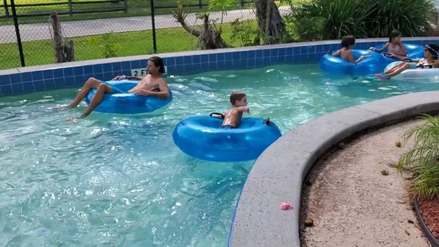 David at Coconut Cove Water Park!!! Давид в аквапарке Кокосовая Бухта!!! смотреть онлайн