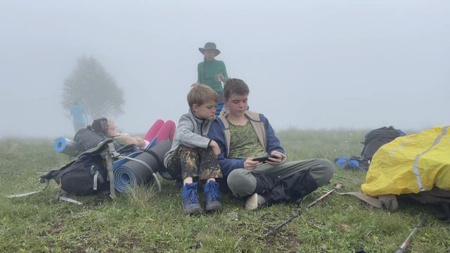 Поход На Гору Тхач фильм от участников клубов туризма Семейные походы и Корабль Любви 2024 год июнь смотреть онлайн